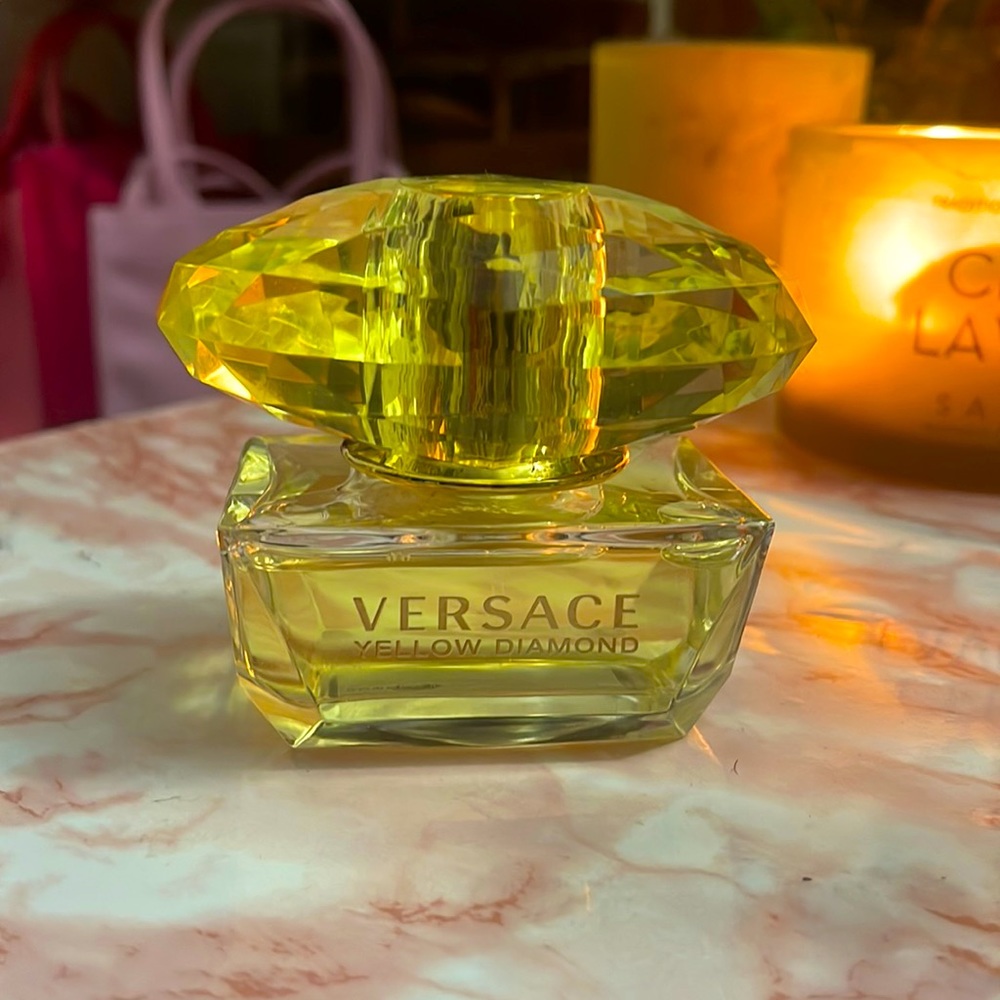Versace yellow diamond